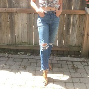 American Eagle hi-rise Tom-girl jeans